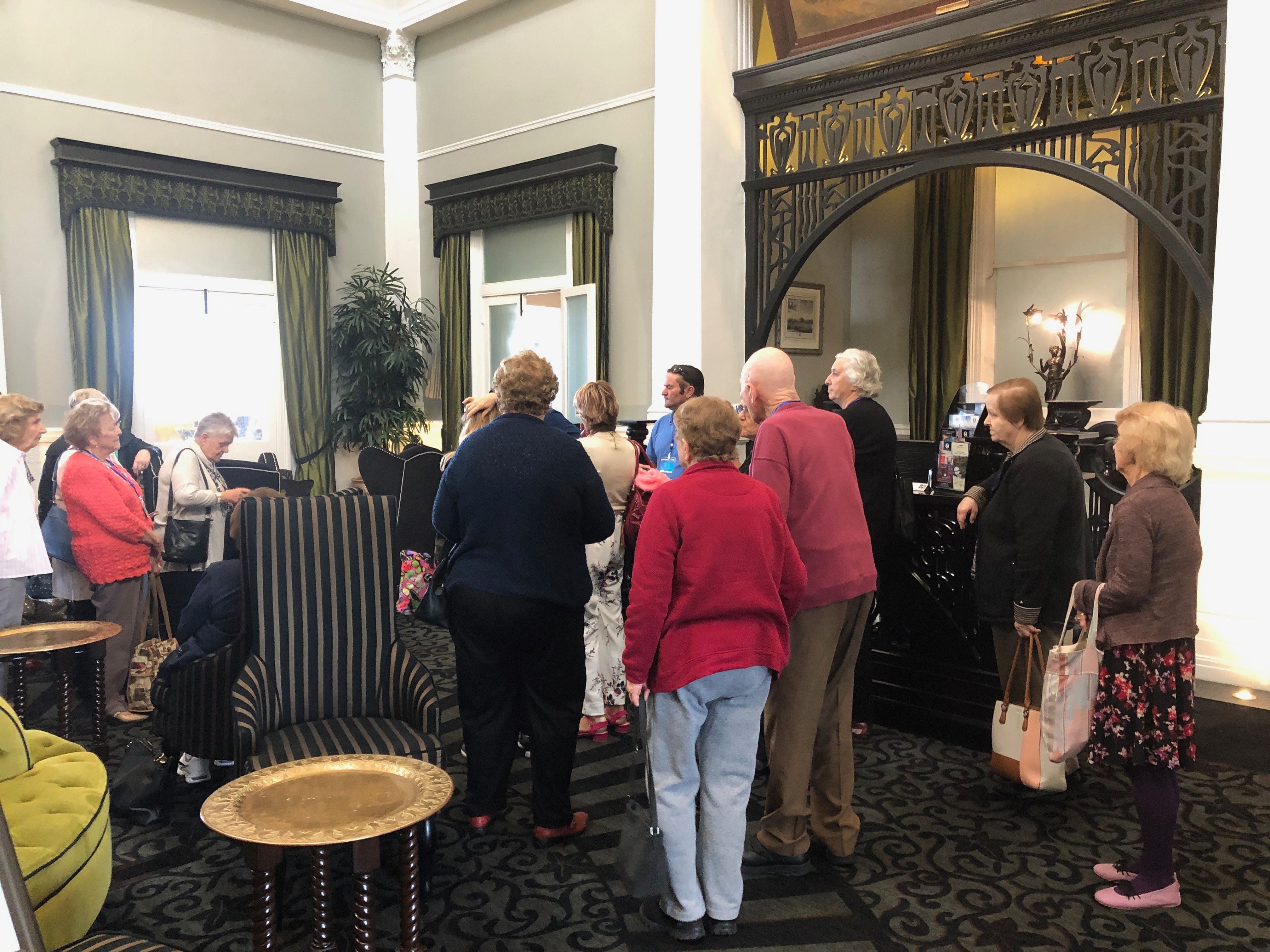 Hydro Majestic Public Day Tour Image -5da9266399879